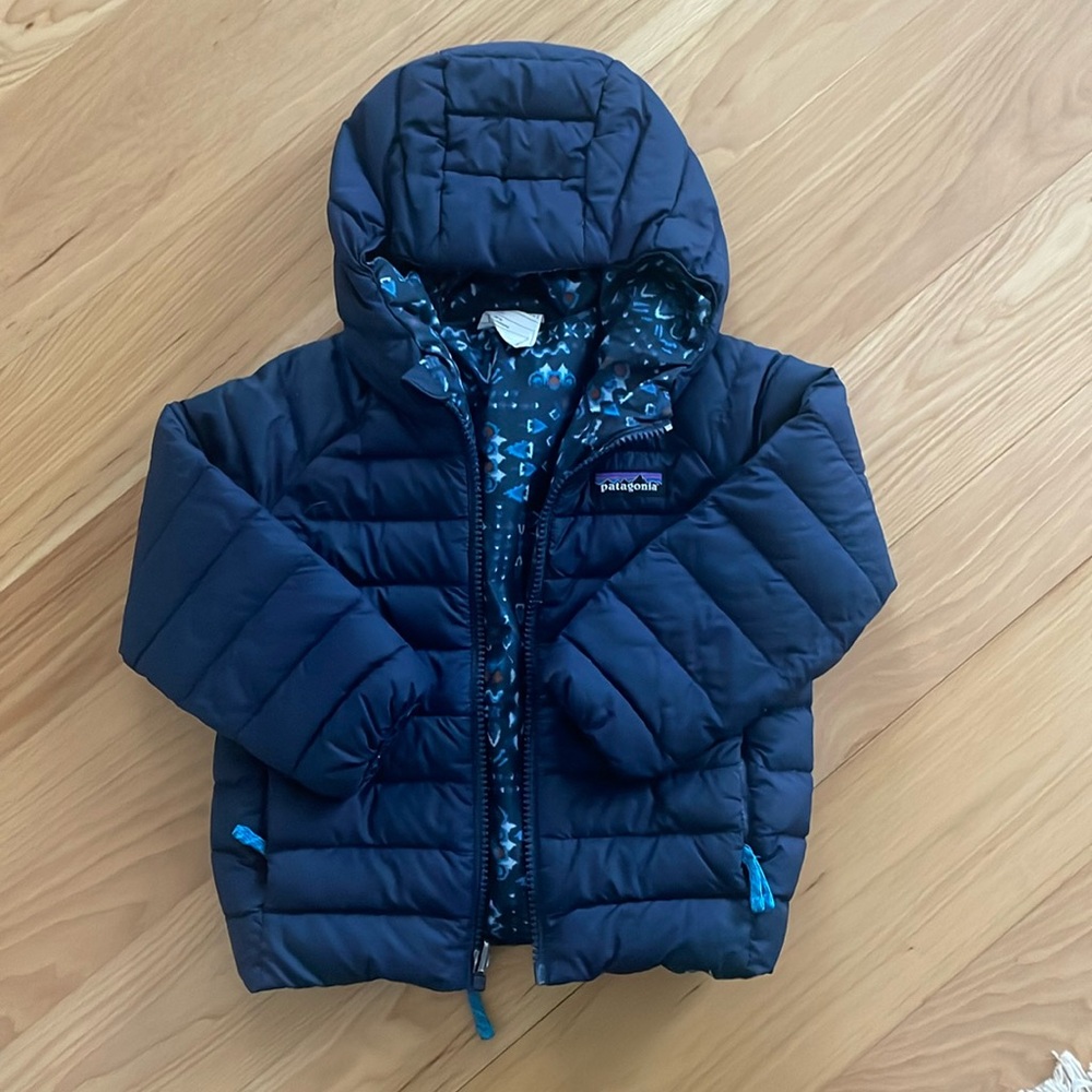 Patagonia Baby Reversible Down Sweater Hoody/Jacket Size 2T